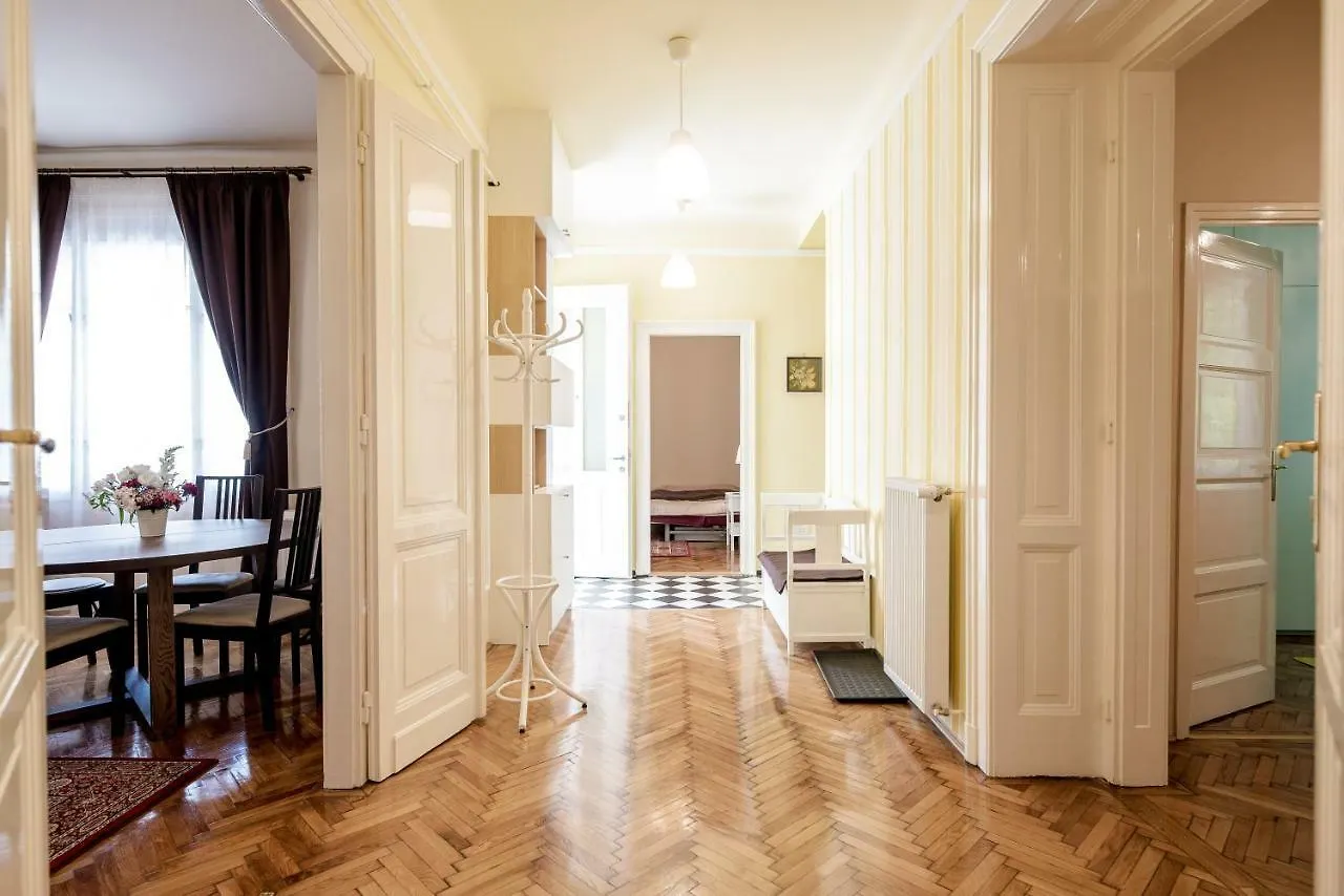 BpR Gellért Family Suite Budapest Ungheria